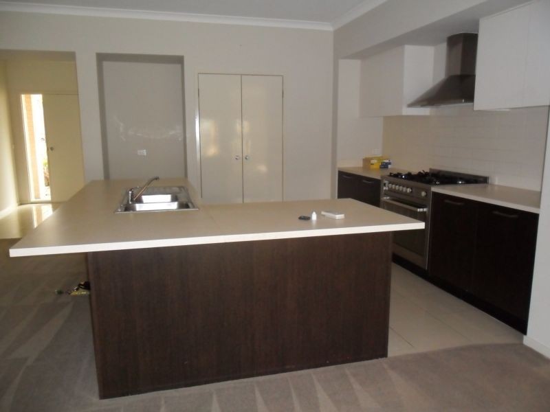 7 Goulburn Place, Pakenham VIC 3810