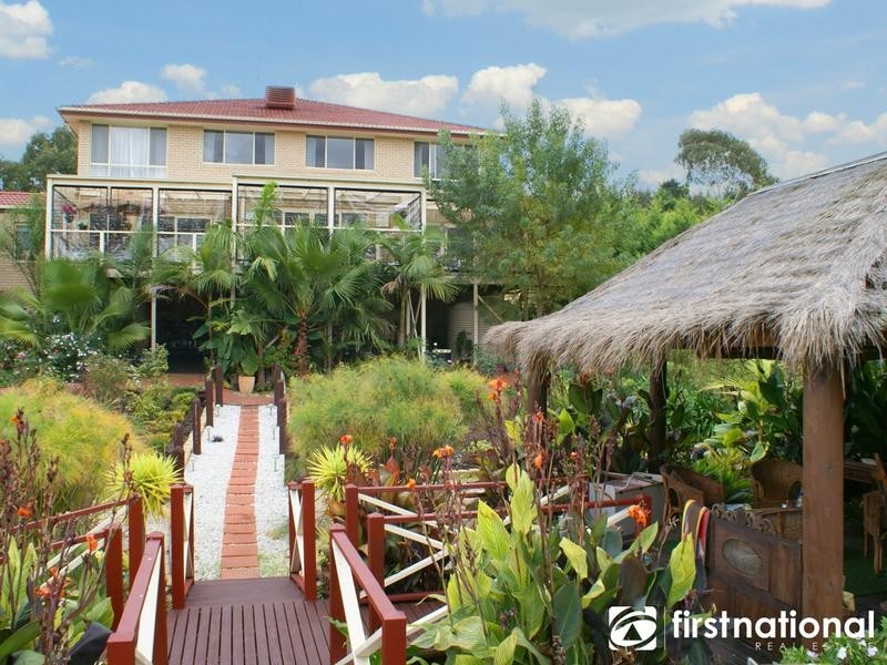 52-54 Caserta Drive, Berwick VIC 3806