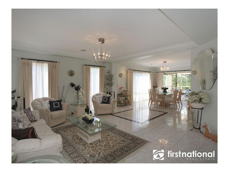 52-54 Caserta Drive, Berwick VIC 3806