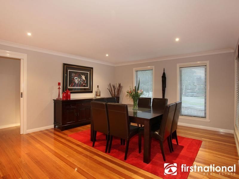 2 Leichhardt Way, Berwick VIC 3806