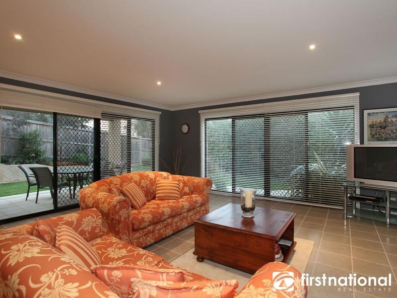 2 Leichhardt Way, Berwick VIC 3806