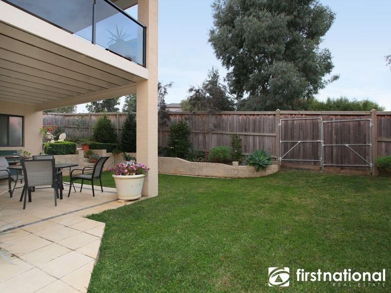 2 Leichhardt Way, Berwick VIC 3806