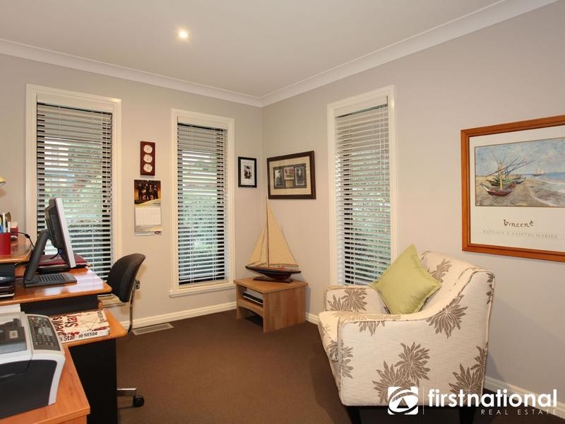 2 Leichhardt Way, Berwick VIC 3806