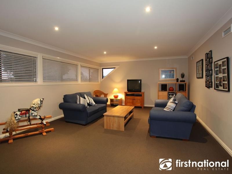 2 Leichhardt Way, Berwick VIC 3806