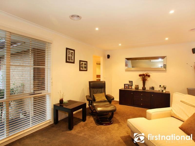 10 Yarrow Court, Berwick VIC 3806