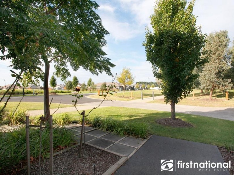 1 Greenhaven Terrace, Berwick VIC 3806