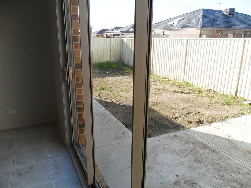 1/7 Delft Court, Pakenham VIC 3810