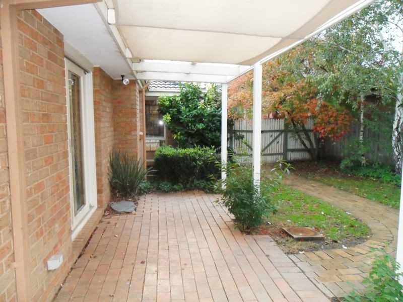 28 Coolong Avenue, Berwick VIC 3806