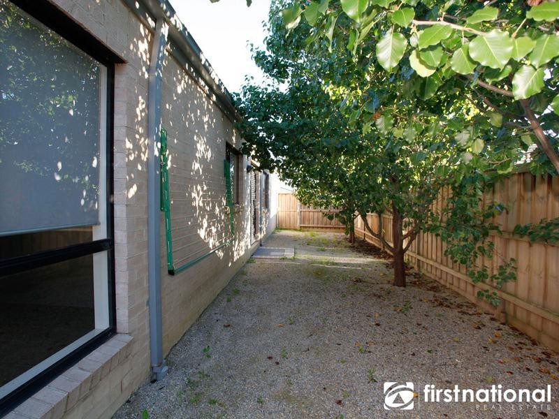 10 Mandurah Chase, Berwick VIC 3806