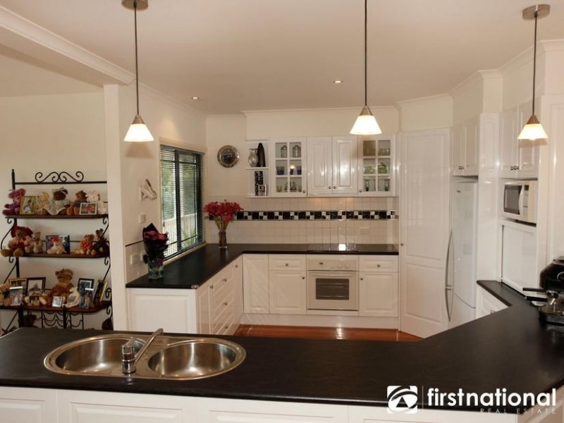 44 Balmain Drive, Berwick VIC 3806