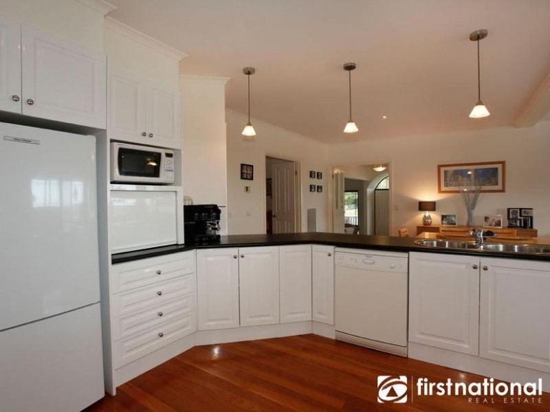 44 Balmain Drive, Berwick VIC 3806