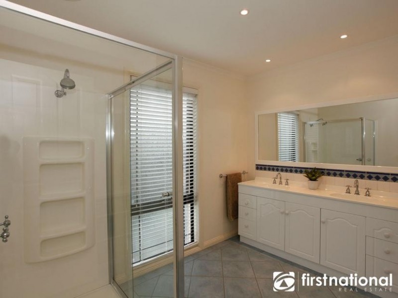 44 Balmain Drive, Berwick VIC 3806