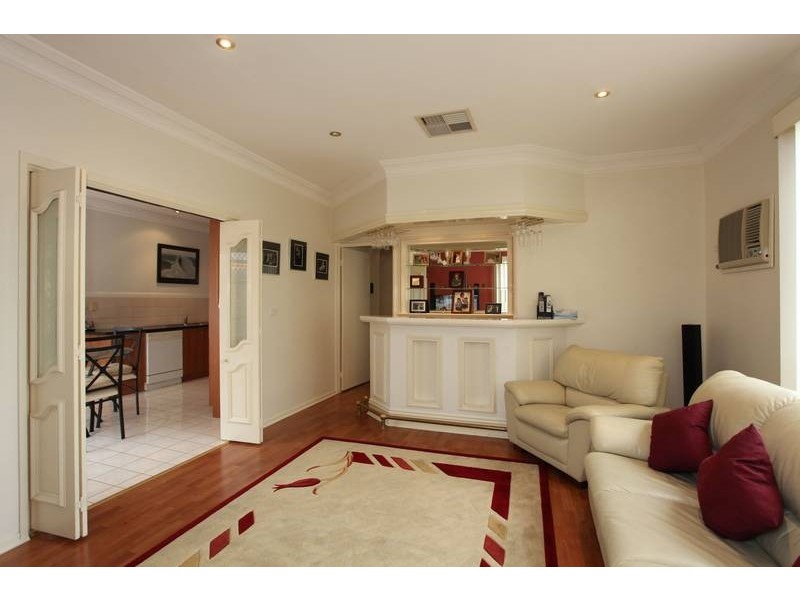 5 Shawnee Court, Narre Warren VIC 3805