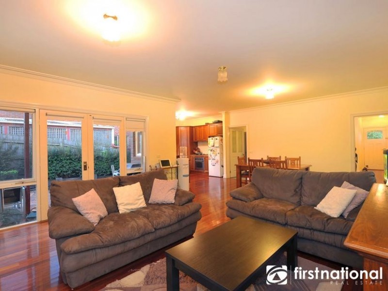 15 Cara Crescent, Berwick VIC 3806