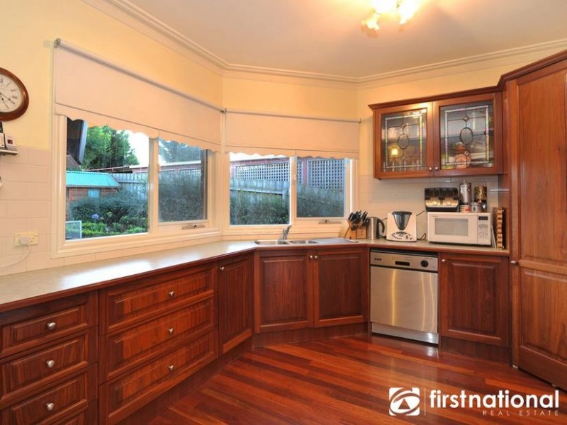 15 Cara Crescent, Berwick VIC 3806