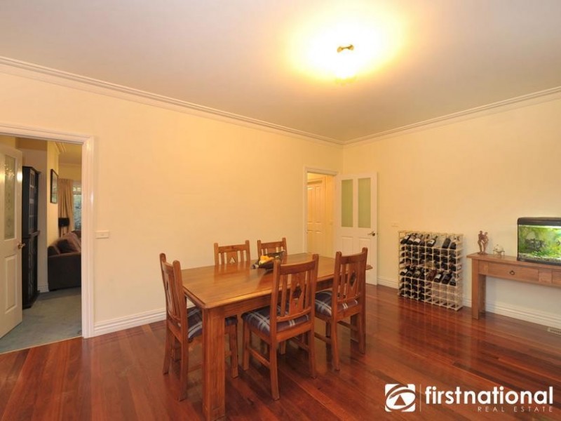 15 Cara Crescent, Berwick VIC 3806