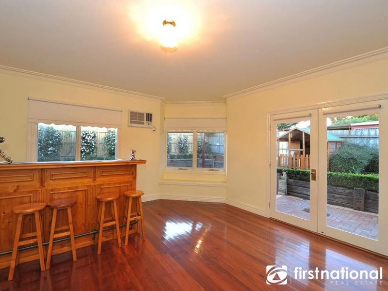 15 Cara Crescent, Berwick VIC 3806