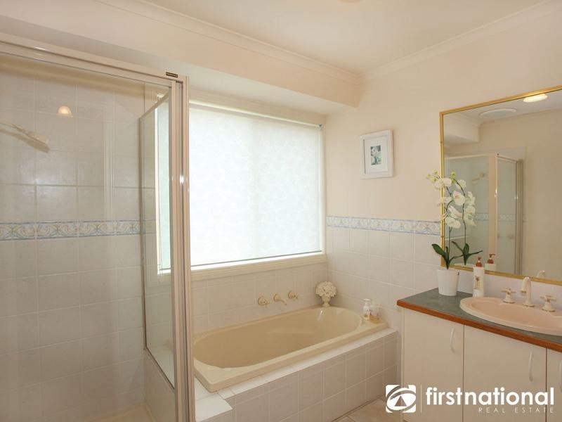 76 Inglis Road, Berwick VIC 3806