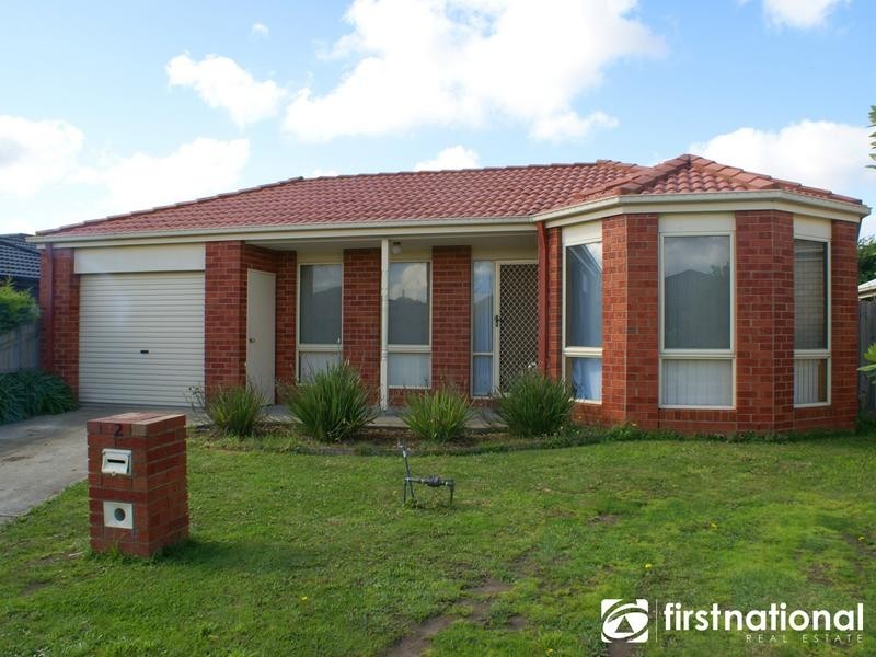12 Cambridge Close, Cranbourne East VIC 3977