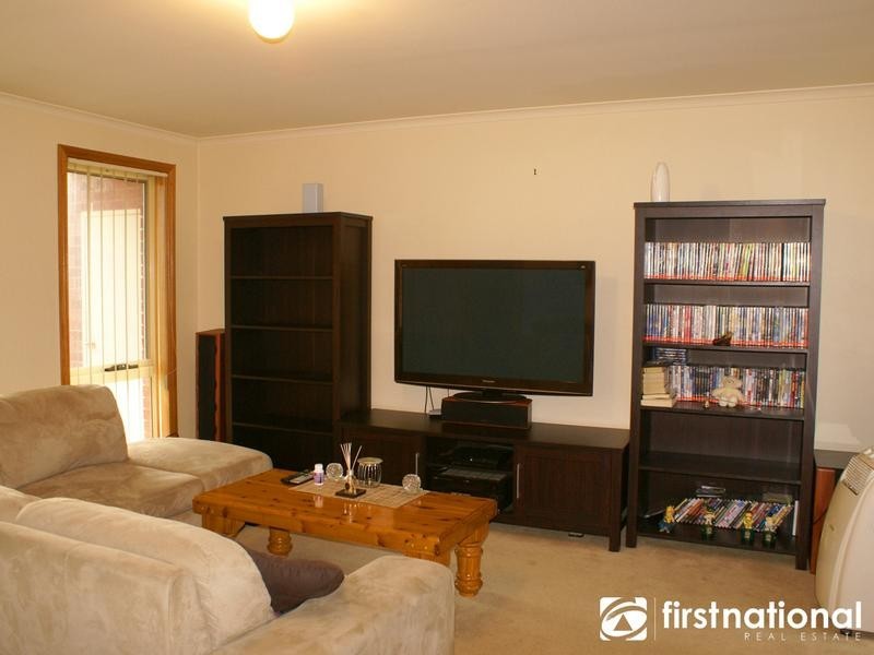 12 Cambridge Close, Cranbourne East VIC 3977