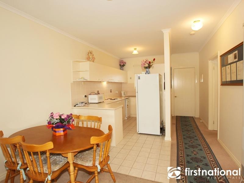 28/21-25 Parkhill Drive, Berwick VIC 3806