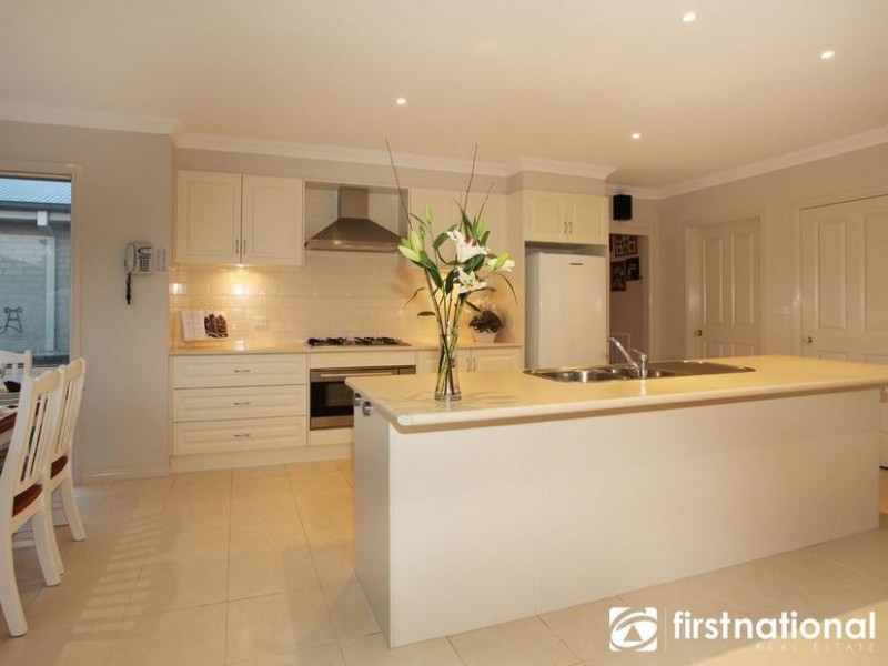 5 Magnolia Drive, Narre Warren South VIC 3805