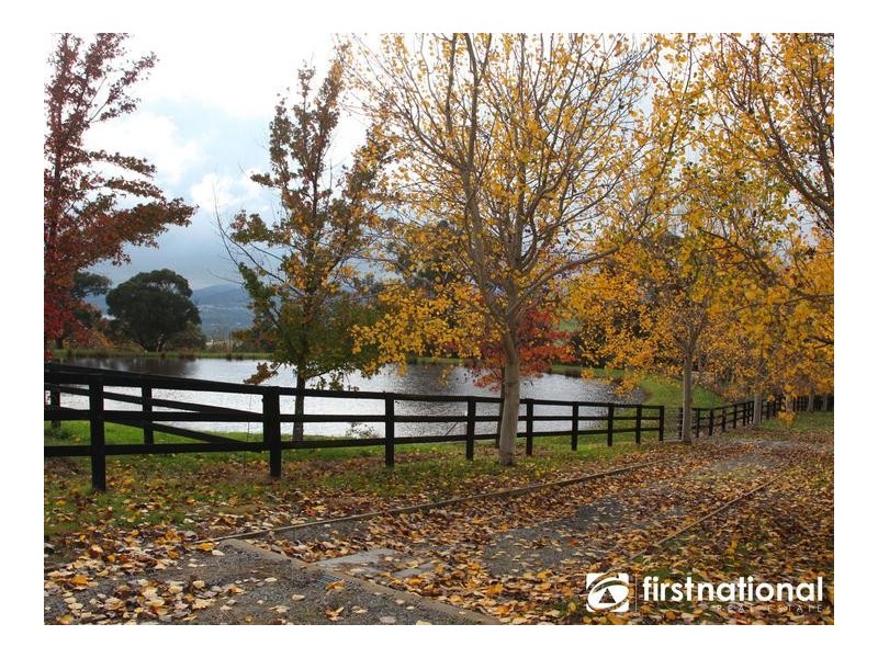 2 Hyde Hill Rd, Harkaway VIC 3806