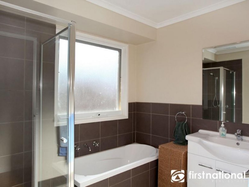 4 Thelma Street, Beaconsfield VIC 3807