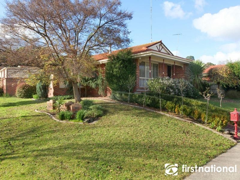 6 Harcourt Way, Berwick VIC 3806