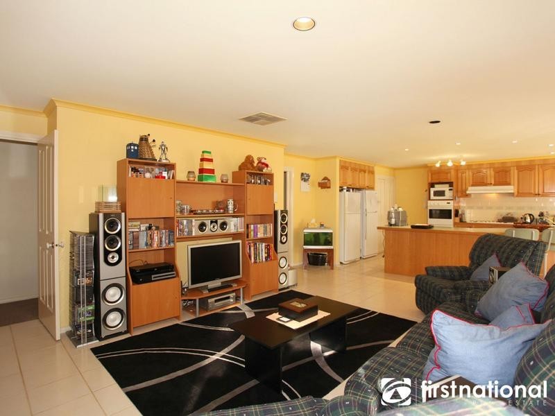 6 Harcourt Way, Berwick VIC 3806