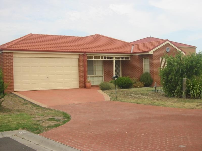 12 Fenton Place, Narre Warren VIC 3805