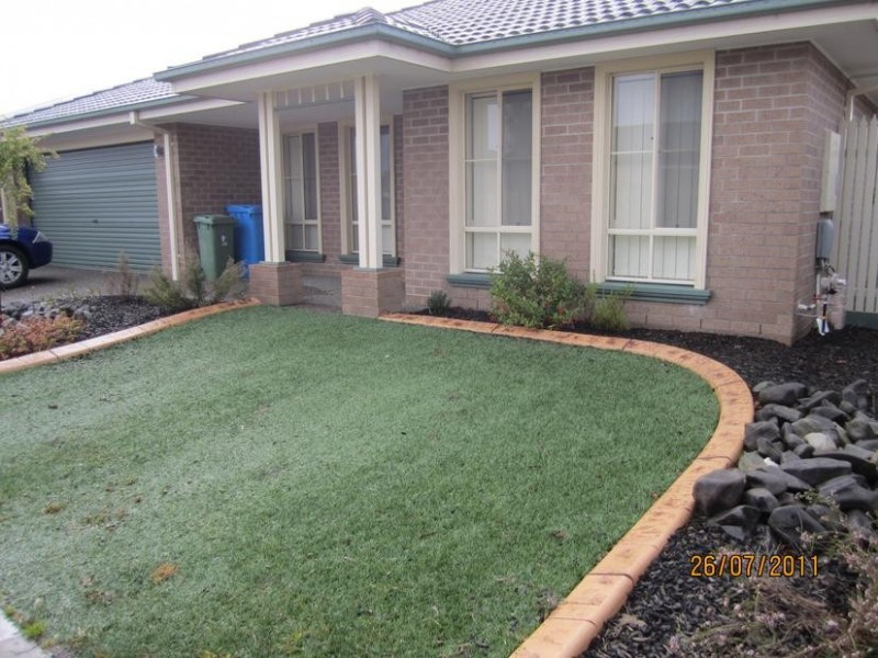 20 McCallum Drive, Cranbourne East VIC 3977