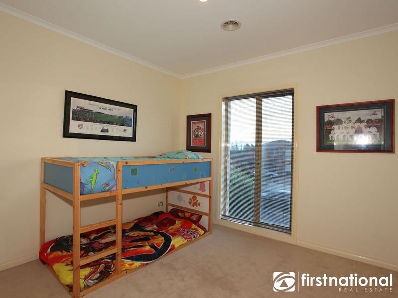18 Fairholme Boulevard, Berwick VIC 3806