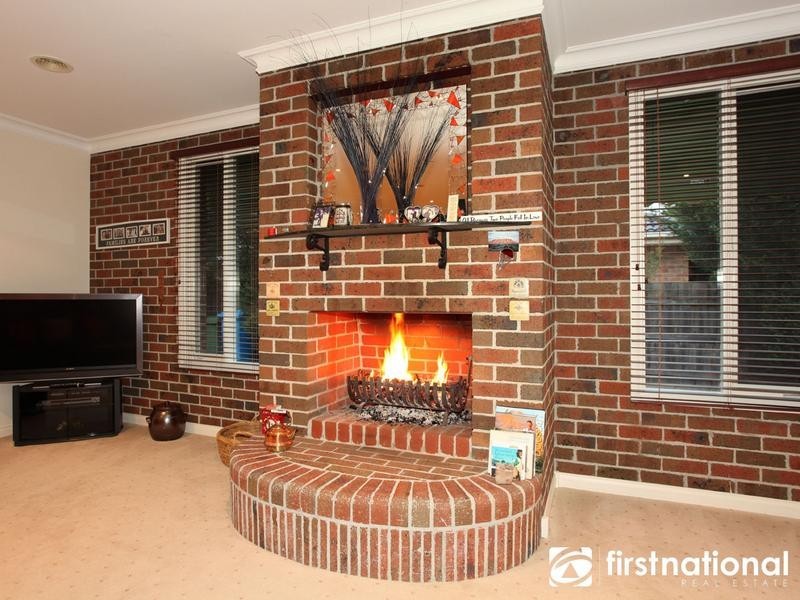 12 Glen Vista Drive, Narre Warren North VIC 3804