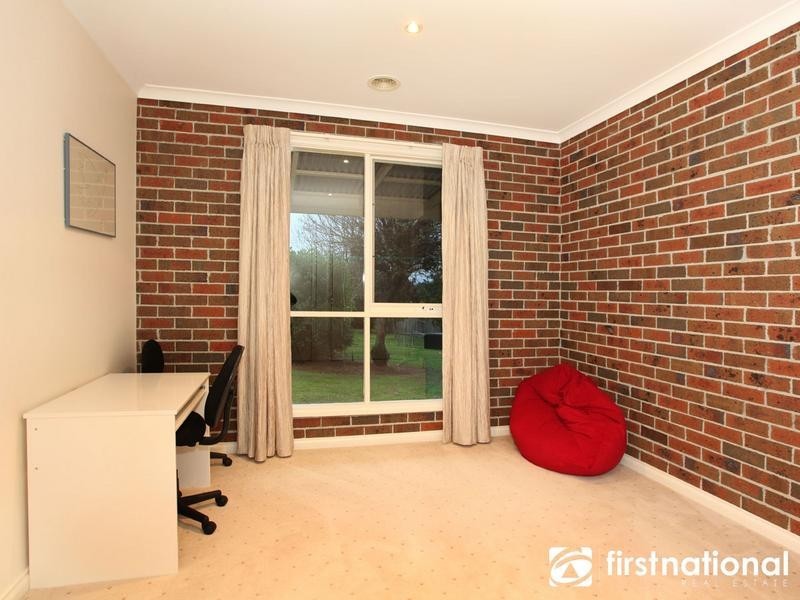 12 Glen Vista Drive, Narre Warren North VIC 3804