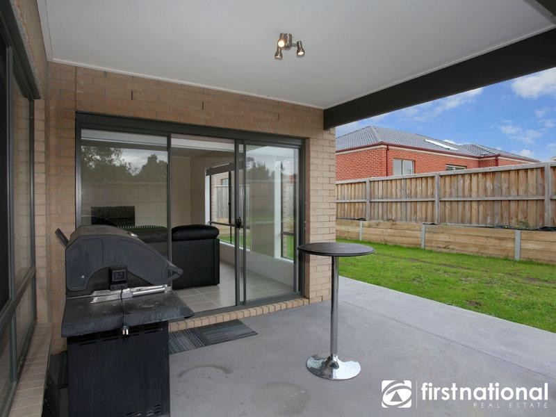 9 Alice Court, Officer VIC 3809