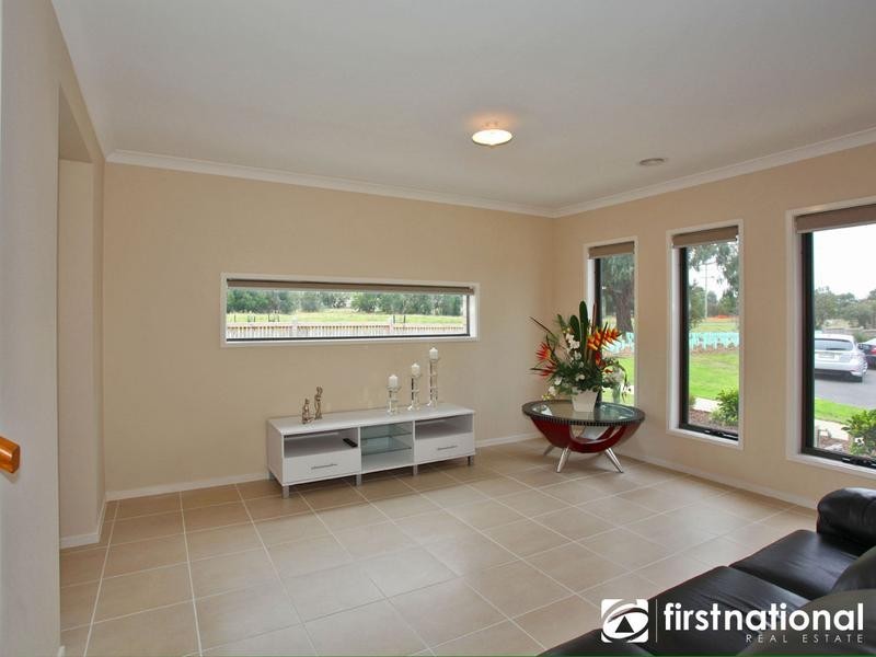 9 Alice Court, Officer VIC 3809