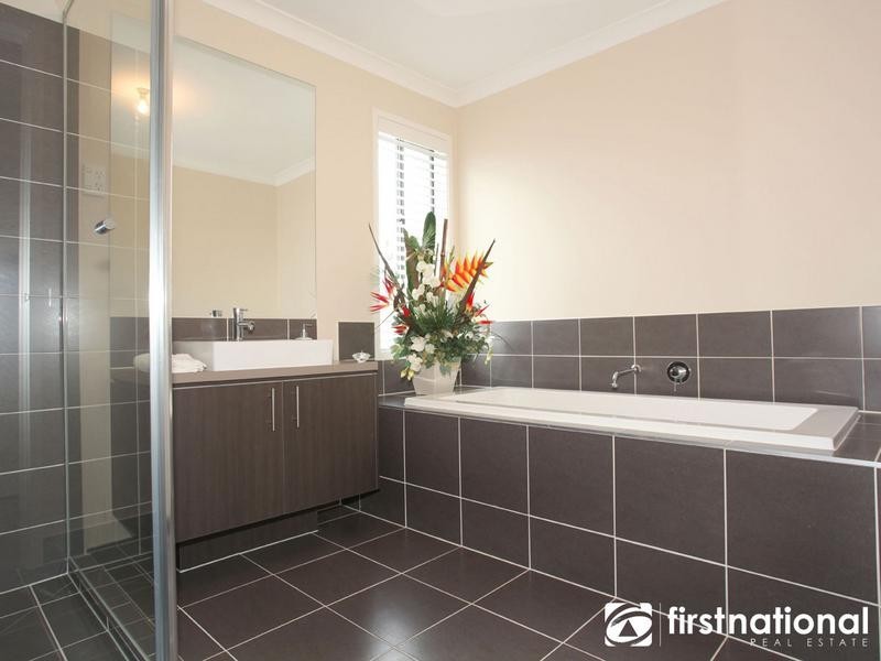 9 Alice Court, Officer VIC 3809