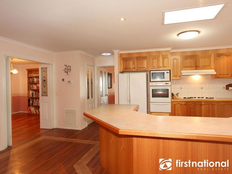 6 Natren Court, Berwick VIC 3806