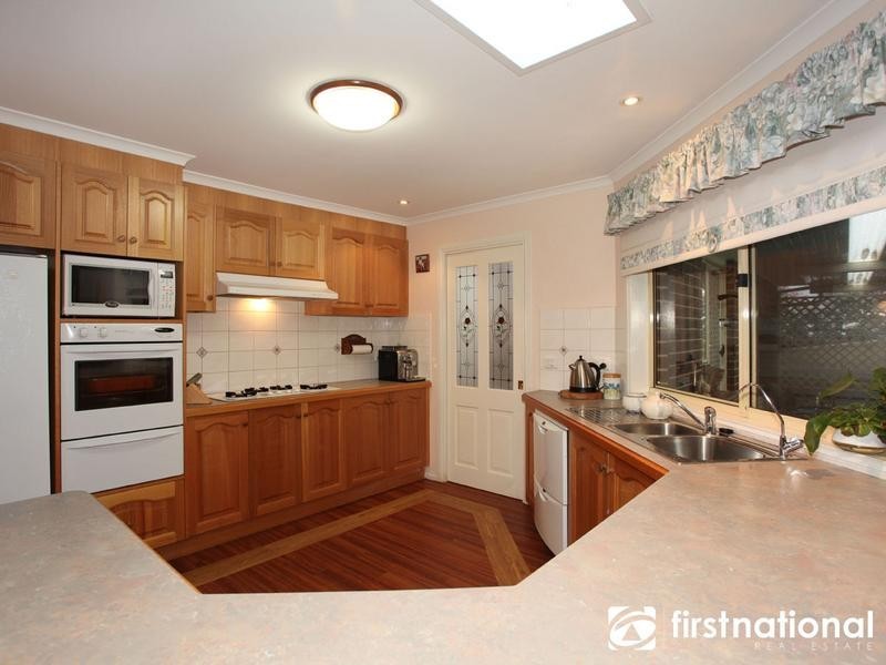 6 Natren Court, Berwick VIC 3806