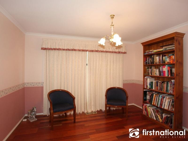 6 Natren Court, Berwick VIC 3806