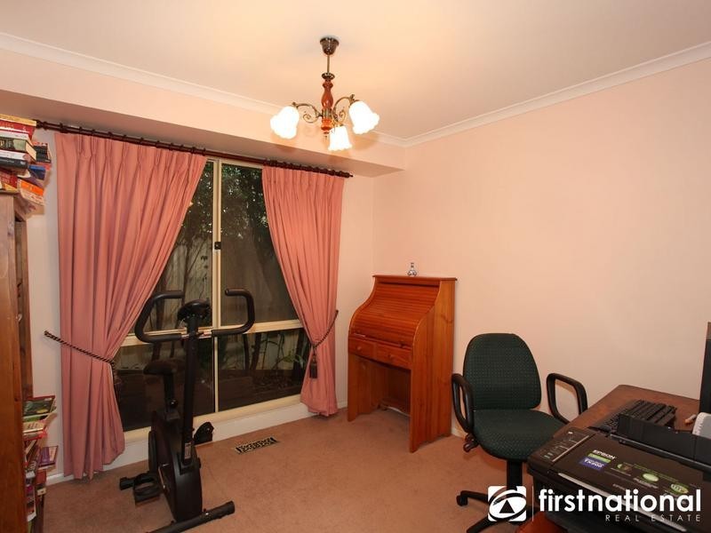 6 Natren Court, Berwick VIC 3806