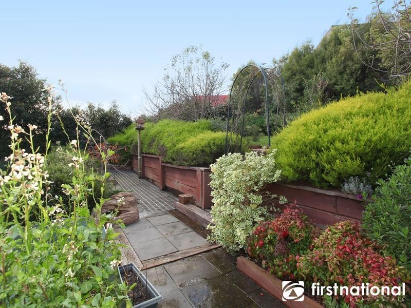 6 Natren Court, Berwick VIC 3806