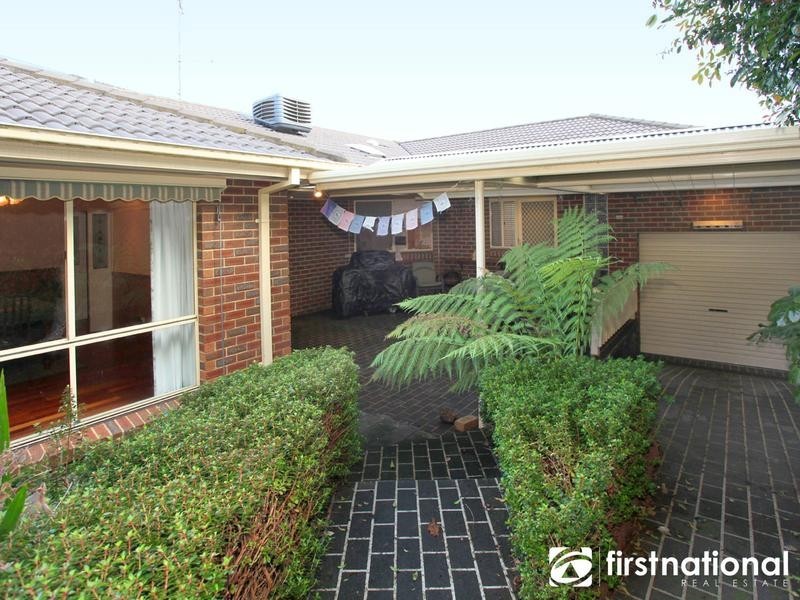 6 Natren Court, Berwick VIC 3806