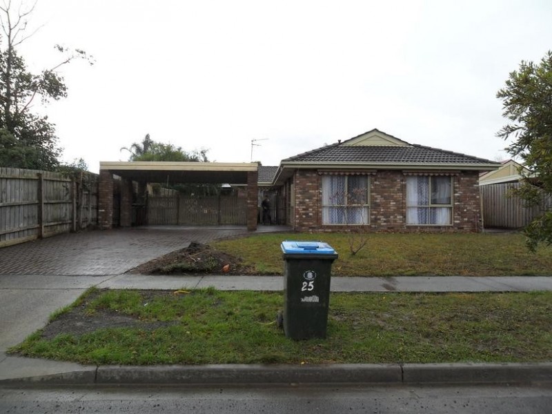 25 Willslie Crescent, Berwick VIC 3806