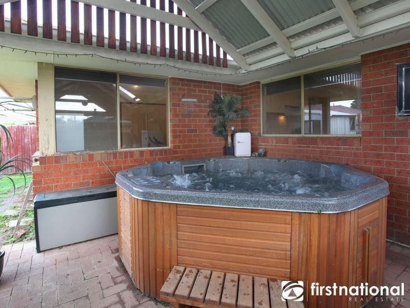 33 Willslie Crescent, Berwick VIC 3806