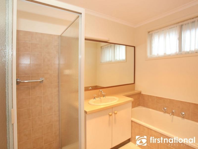 2/17-19 Wilson Street, Berwick VIC 3806