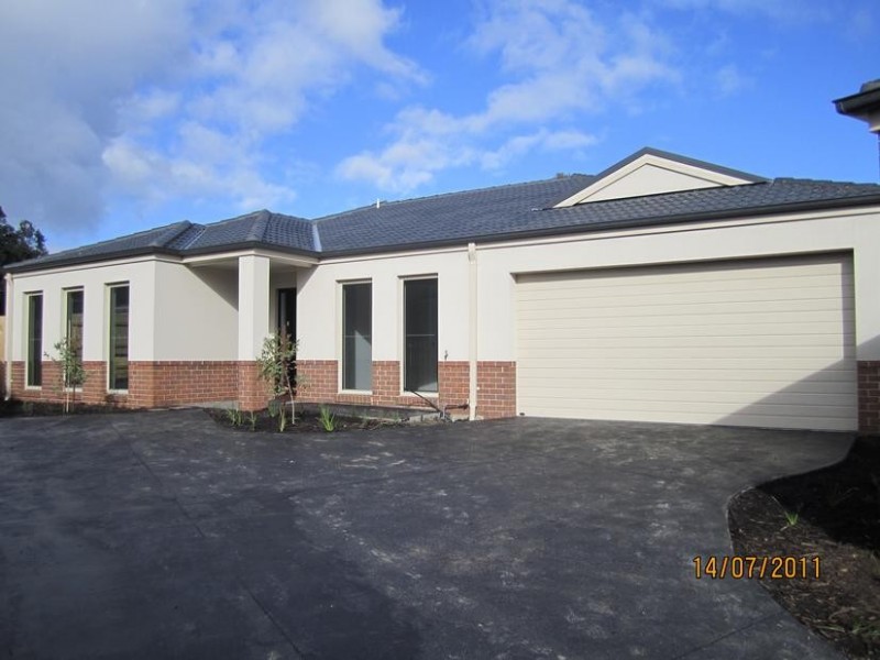 4/15 Chong Court, Berwick VIC 3806