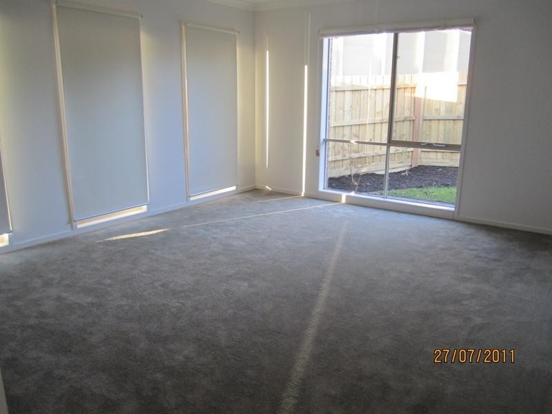 4/15 Chong Court, Berwick VIC 3806