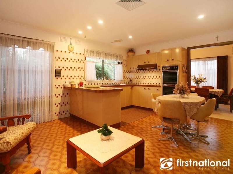 33 Outlook Drive, Berwick VIC 3806